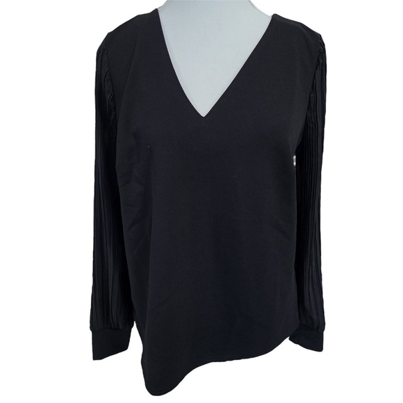 NWT MELLODAY Black V-Neck Blouse Size Small - Picture 2 of 8